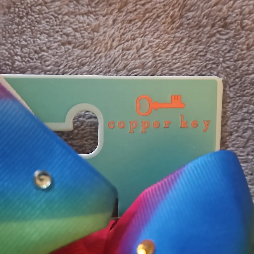 Girl's rainbow bow